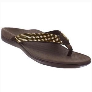 Vionic sandals size 7.